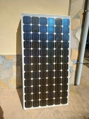 Vendo 12 placas solares de 180 W., en buen estado, por 660 .-placas.jpg