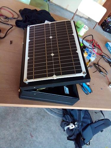 Maletin Solar Off-grid-maletin-placa.jpg