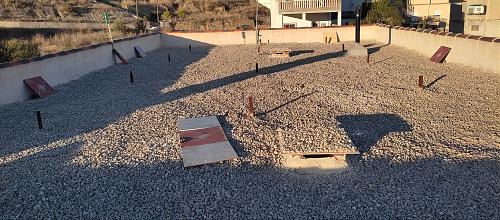 Nueva Instalacion aislada de 18 placas de 400 watios en cubierta invertida-terraza-recortada.jpg